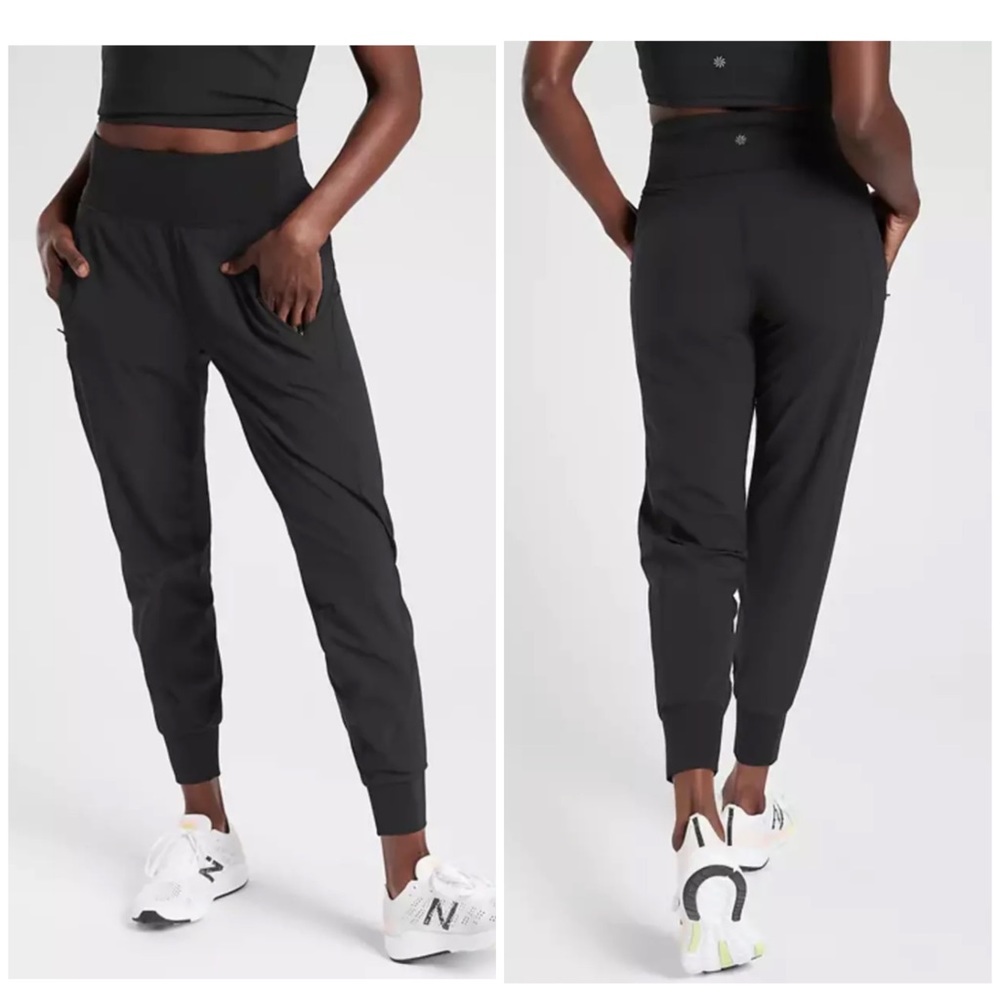 Athleta distance jogger pants black XS (fits a size 4-6)